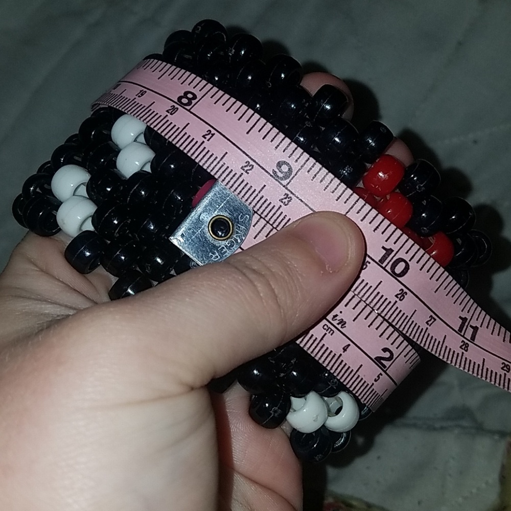 Hello kitty bracelet - Picture 3 of 4